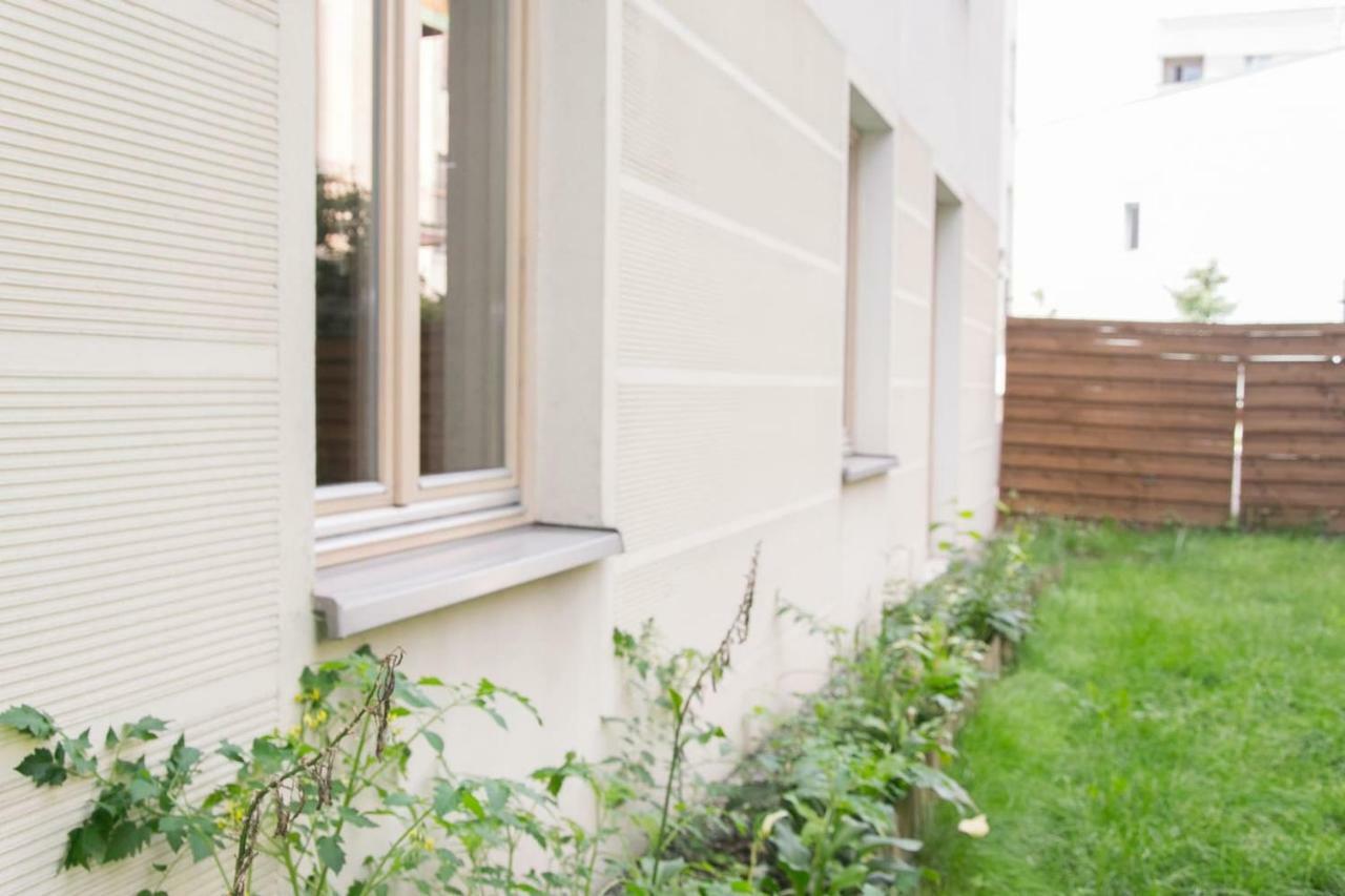 Private Garden In City Center P4You Pl Краков Экстерьер фото