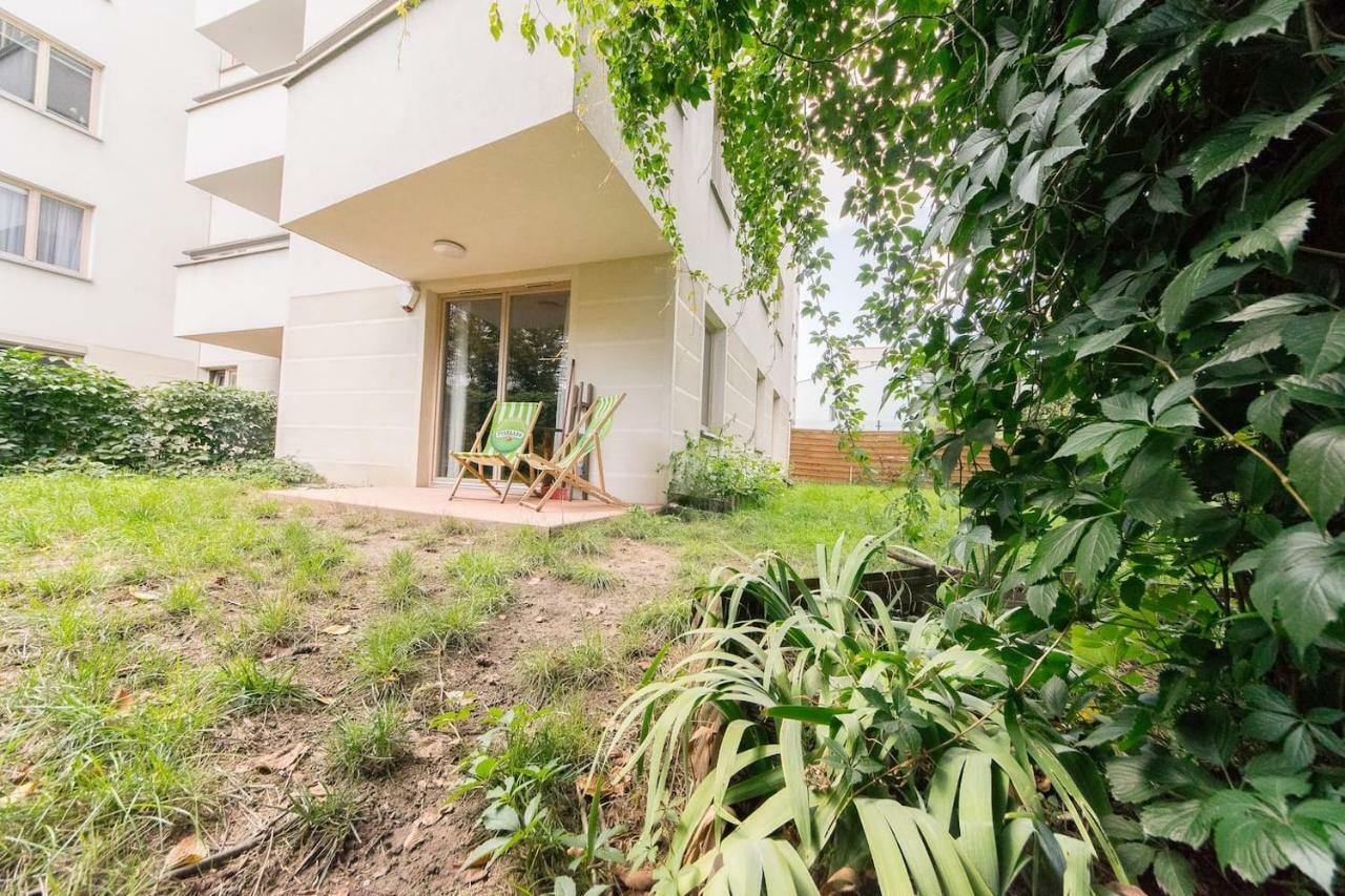 Private Garden In City Center P4You Pl Краков Экстерьер фото